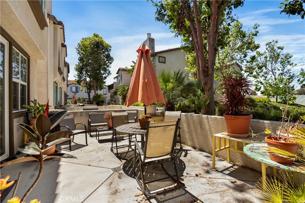 310 Sunset Way, Unit 5 Oceanside, CA 92058 - Photo 3 of 27