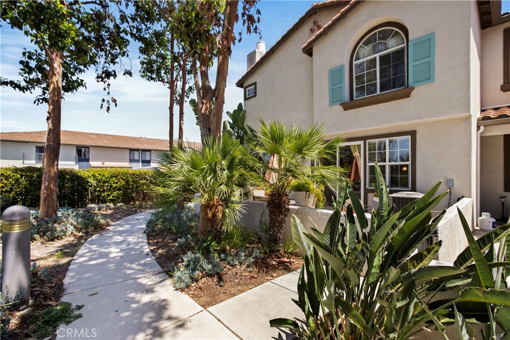 310 Sunset Way, Unit 5 Oceanside, CA 92058 - Photo 4 of 27