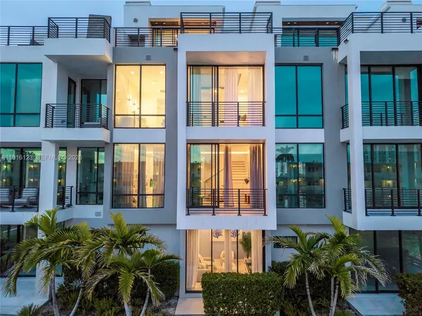 $2,819,500 | 4098 Northeast 167th Street, Unit 9, North Miami Beach, FL 33160