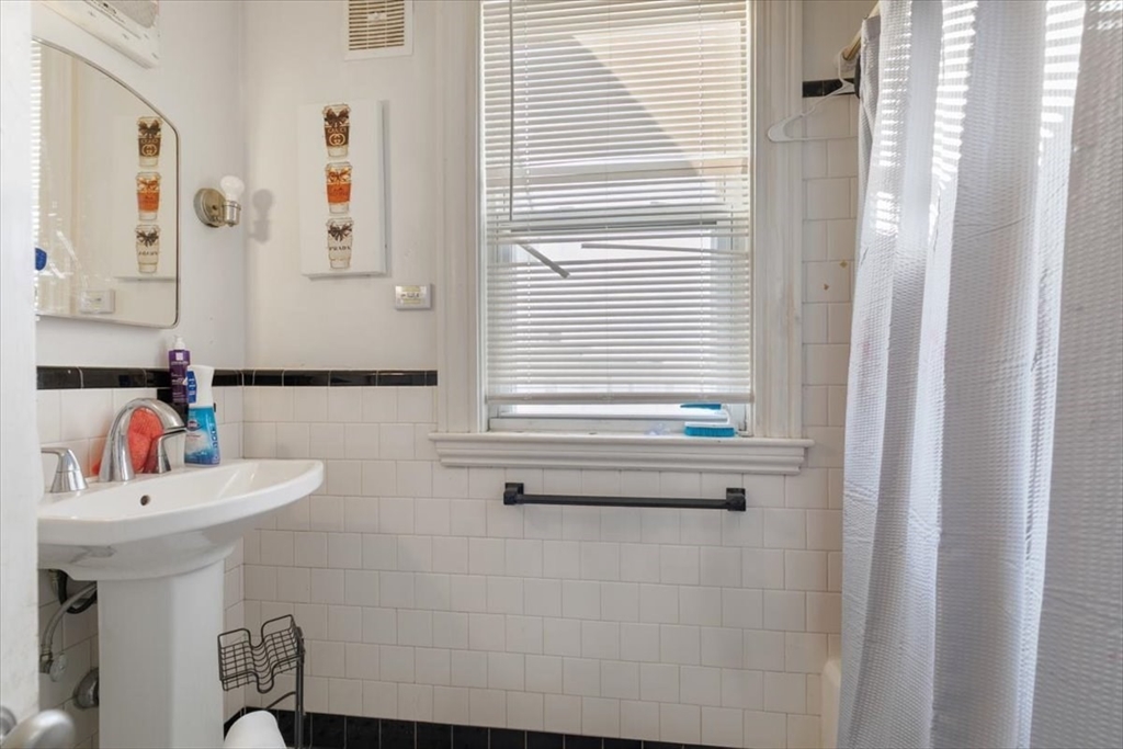 412 Cabot Street Beverly, MA 01915 - Photo 35 of 39