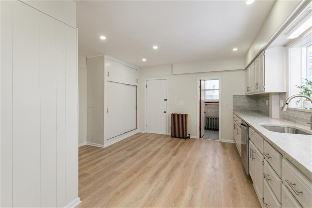 412 Cabot Street Beverly, MA 01915 - Photo 8 of 39