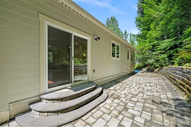 $565,000 | 6 Lake Louise Drive, Bellingham, WA 98229