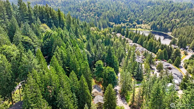 $565,000 | 6 Lake Louise Drive, Bellingham, WA 98229