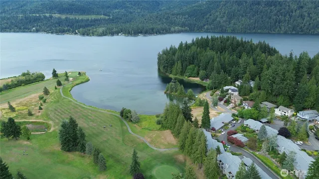 $565,000 | 6 Lake Louise Drive, Bellingham, WA 98229