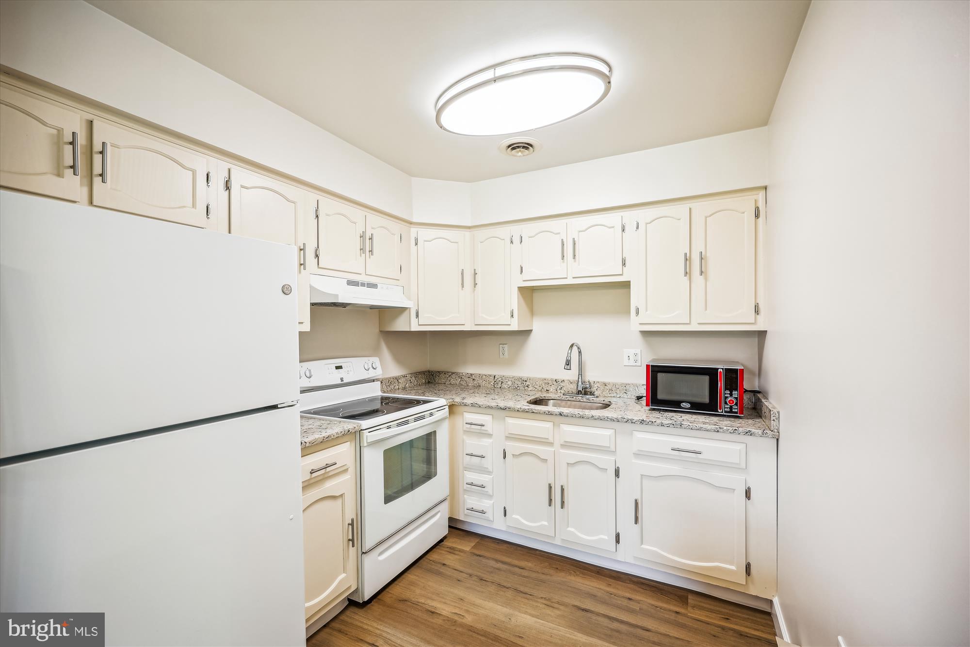 7040 Basswood Road, Unit 11 Frederick, MD 21703 - Photo 13 of 41 Remodeled Kitchen