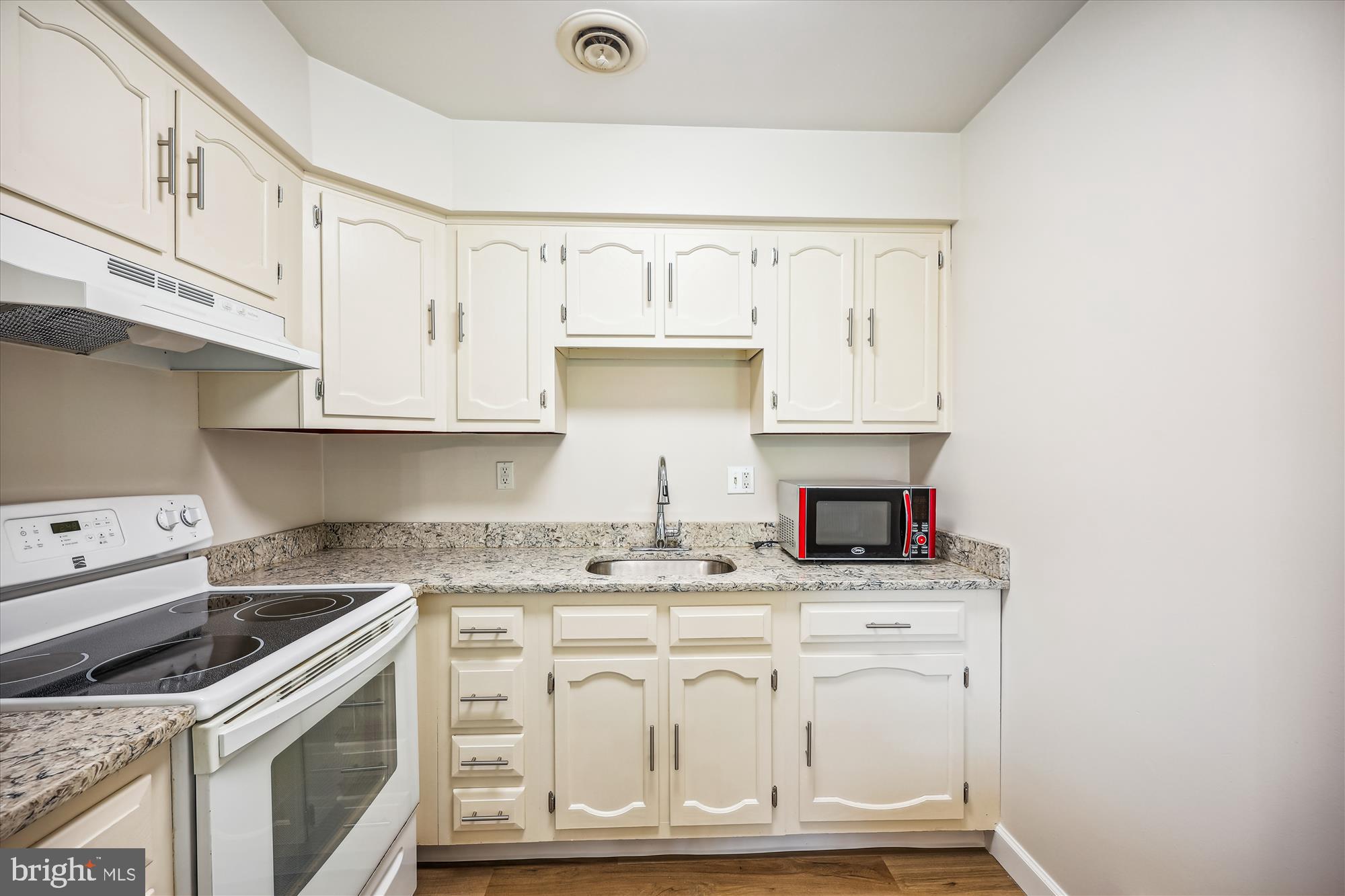 7040 Basswood Road, Unit 11 Frederick, MD 21703 - Photo 14 of 41 Granite countertops and undermount sink