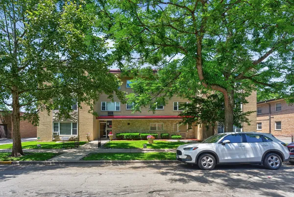 $175,000 | 415 South Maple Avenue, Unit 503, Oak Park, IL 60302