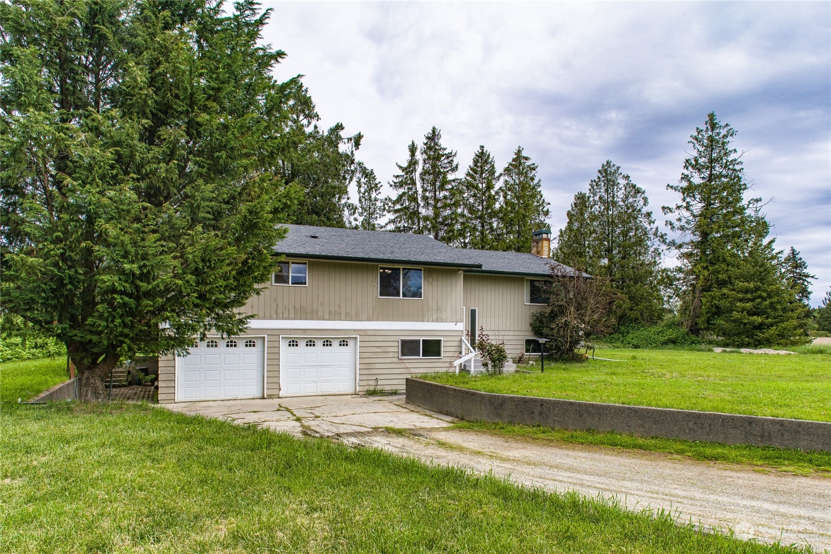 8130 Gillies Road Everson, WA 98247 - Photo 3 of 39 a view of a house with a yard
