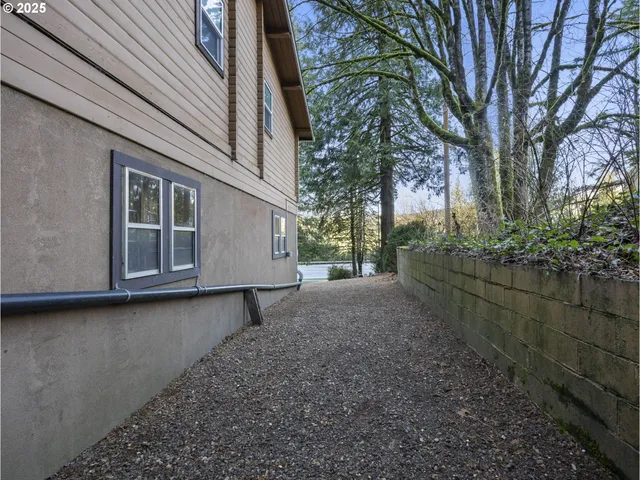 a view of a house with a back yard
