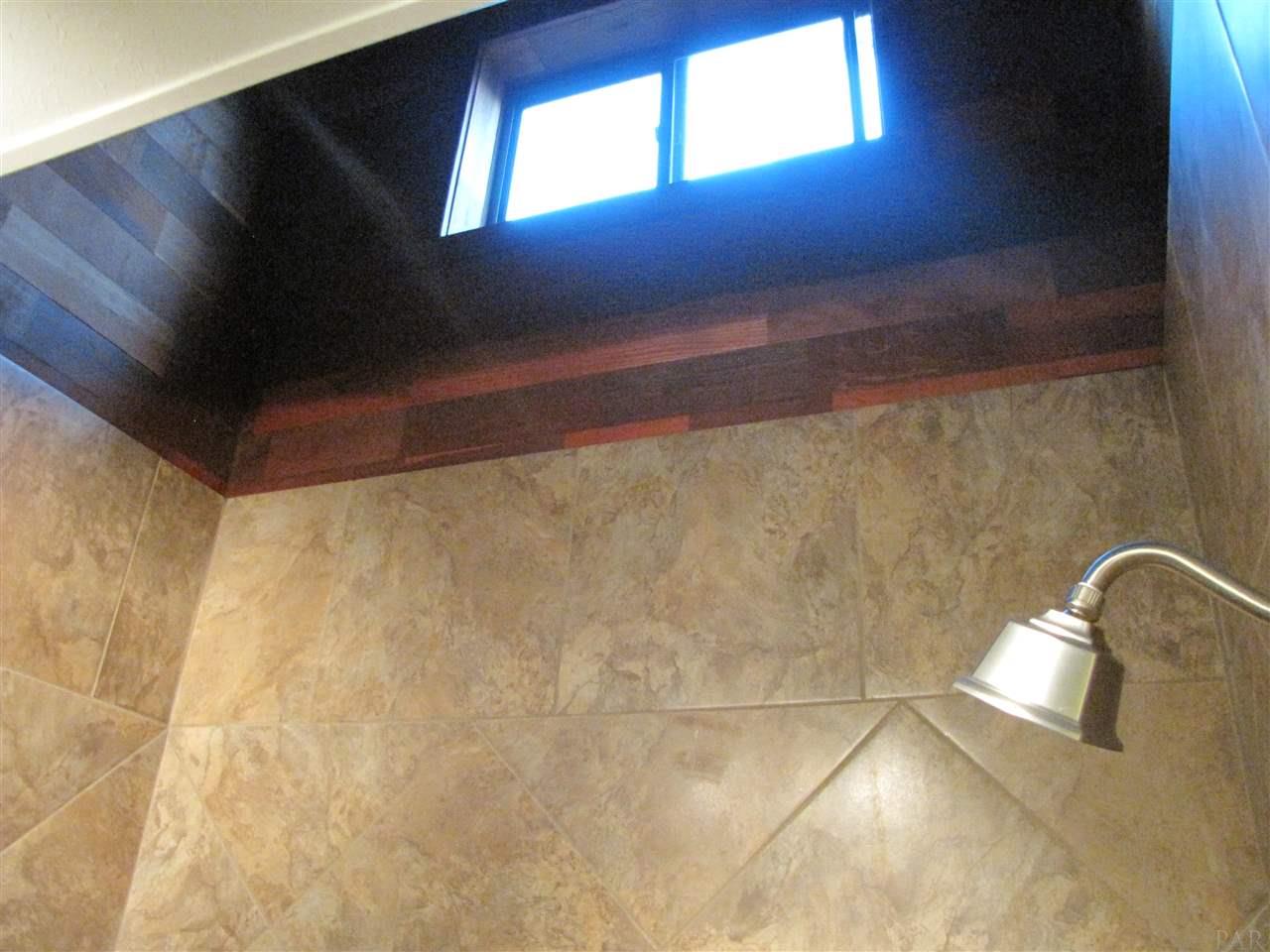 400 Riola Place Pensacola, FL 32506 - Photo 16 of 31 Gallery Image 16