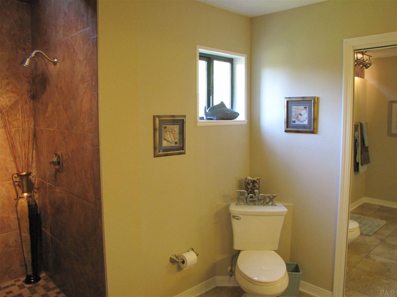 400 Riola Place Pensacola, FL 32506 - Photo 17 of 31 Gallery Image 17