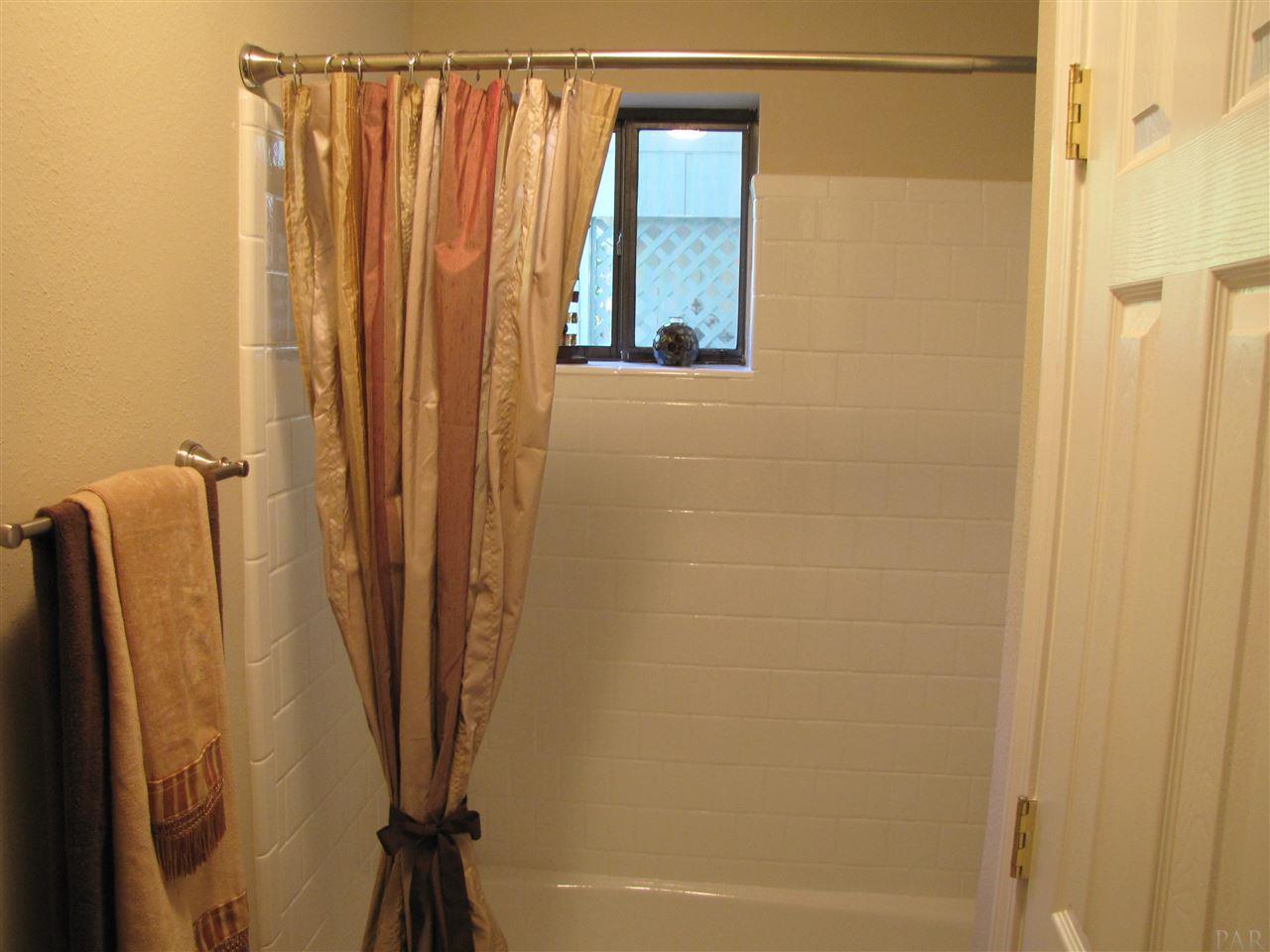 400 Riola Place Pensacola, FL 32506 - Photo 21 of 31 Gallery Image 21