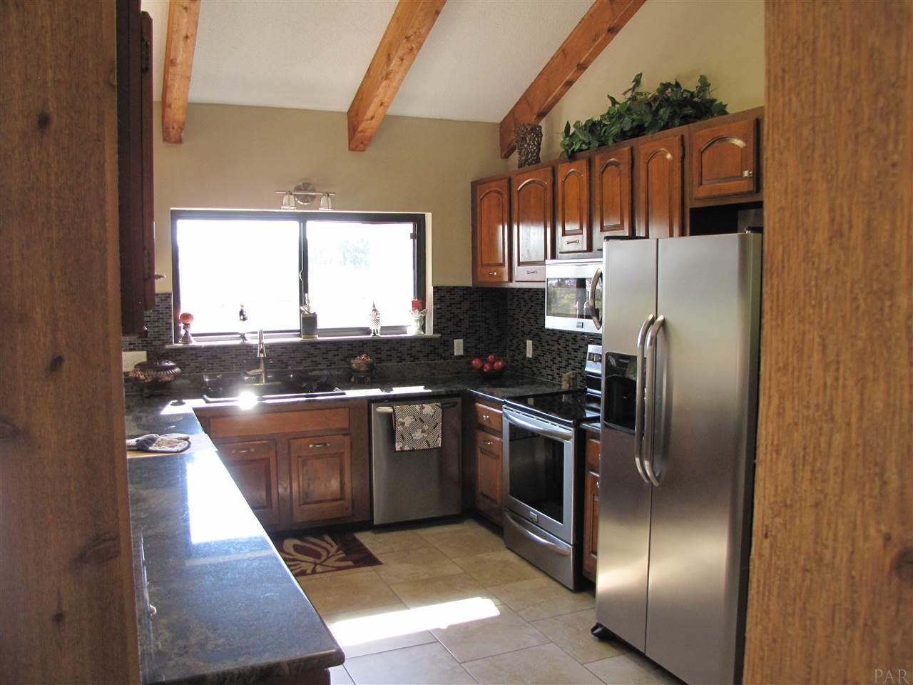 400 Riola Place Pensacola, FL 32506 - Photo 4 of 31 Gallery Image 4