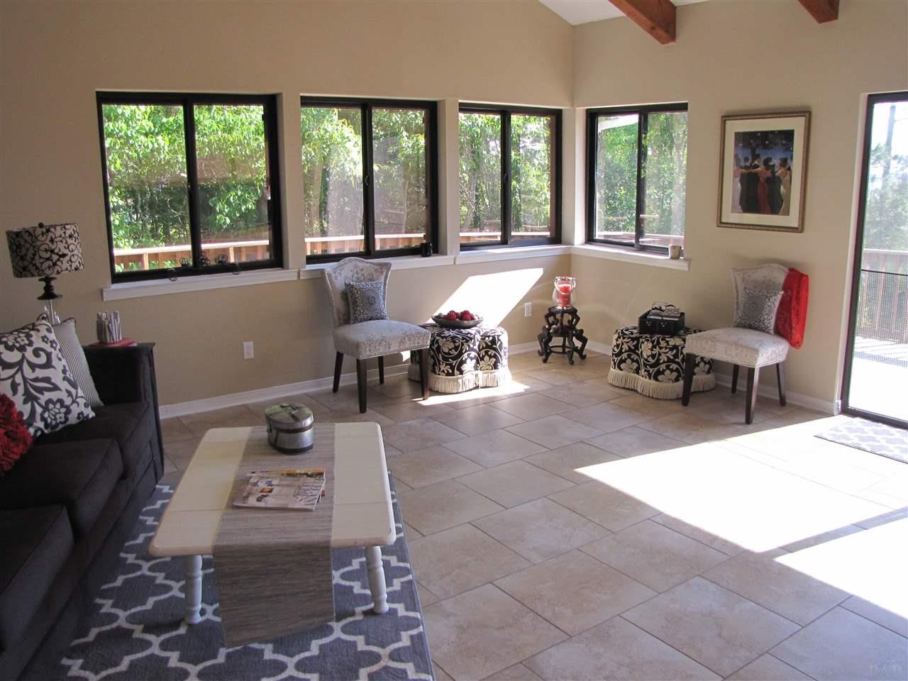400 Riola Place Pensacola, FL 32506 - Photo 10 of 31 Gallery Image 10