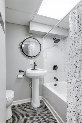 $299,000 | 847 Lake Viking Terrace, Altamont, MO 64620