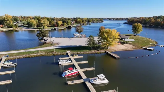 $299,000 | 847 Lake Viking Terrace, Altamont, MO 64620