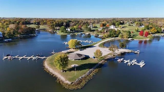 $299,000 | 847 Lake Viking Terrace, Altamont, MO 64620