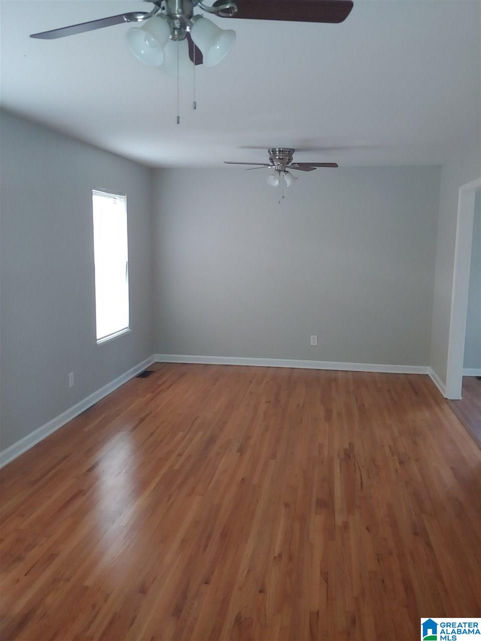 36 8th Place Pleasant Grove, AL 35127 - Photo 2 of 6