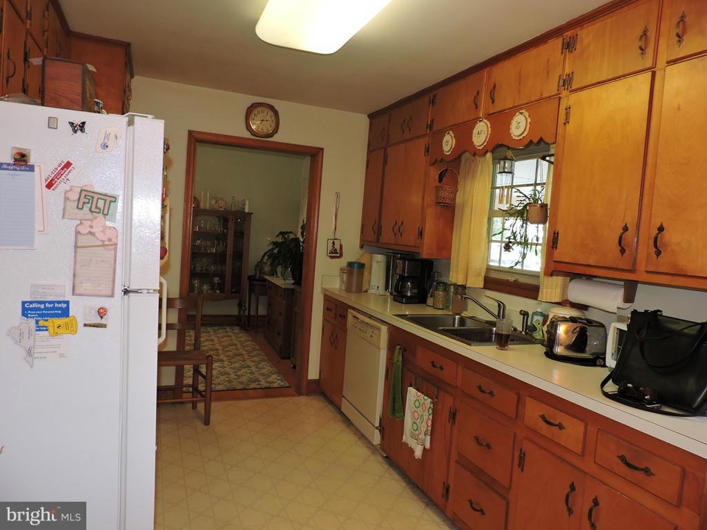 2129 Orange Road Culpeper, VA 22701 - Photo 8 of 25 Kitchen