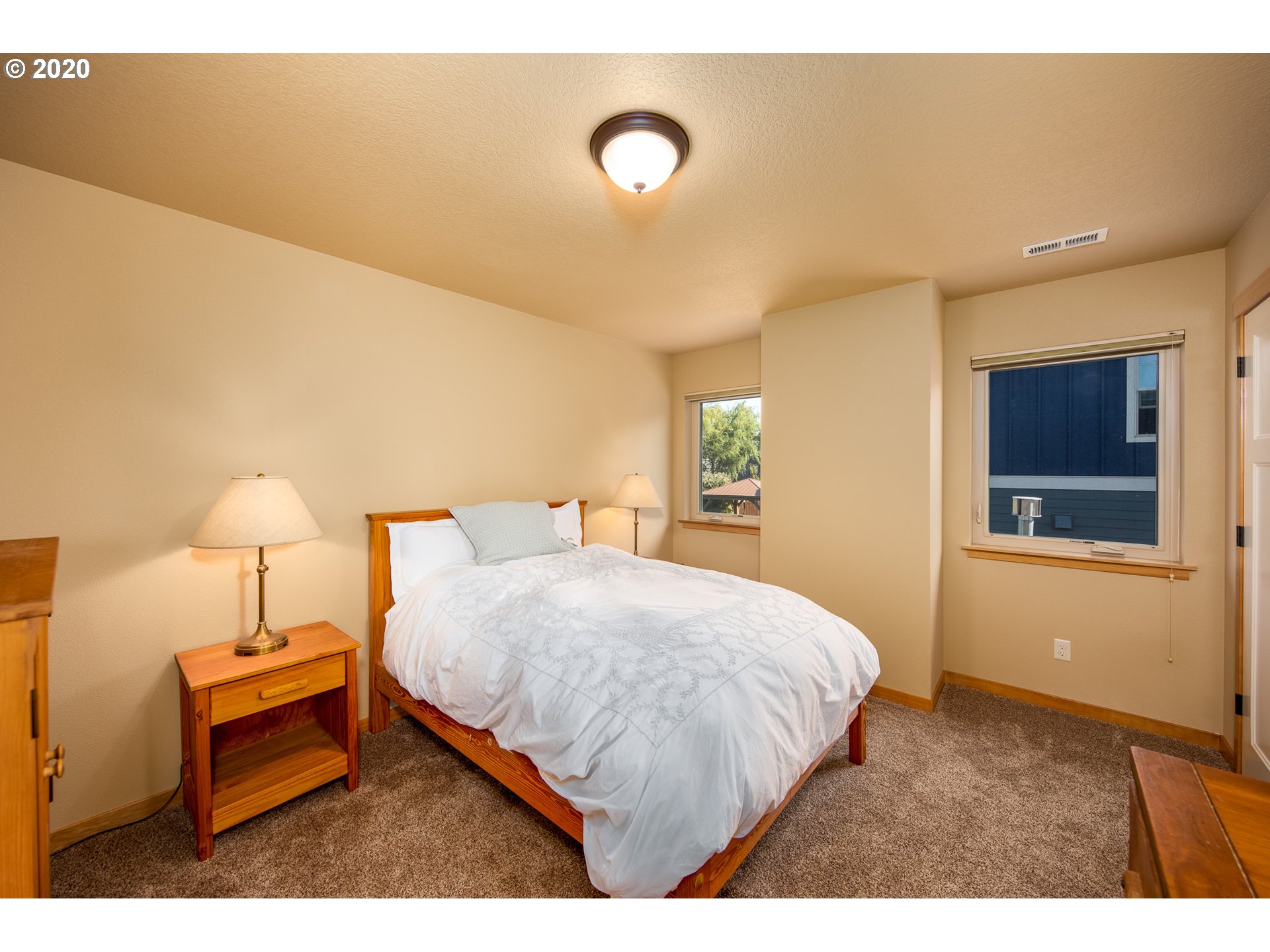 1021 Redtail Loop Hood River, OR 97031 - Photo 14 of 32