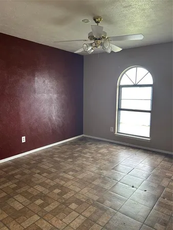 $260,000 | 633 Valley View Drive, Allen, TX 75002