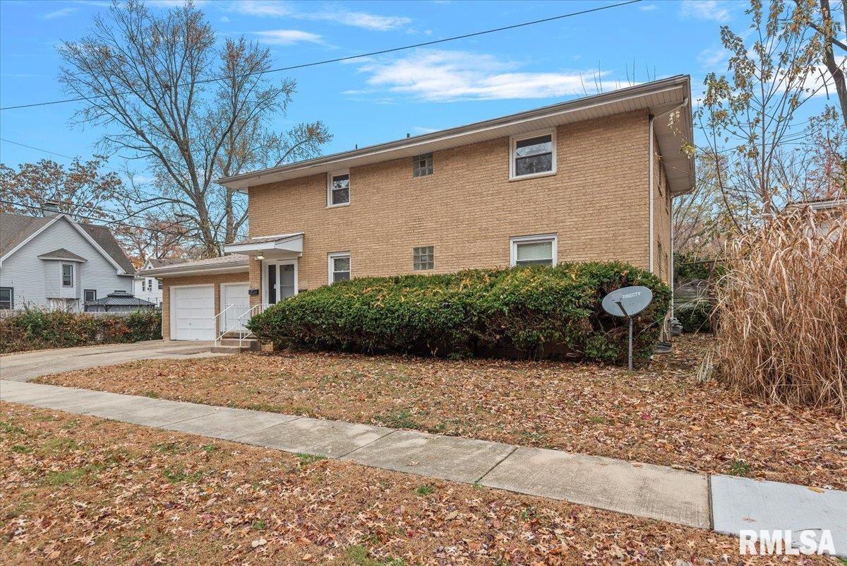 811 West Governor Street Springfield, IL 62704 - Photo 2 of 16