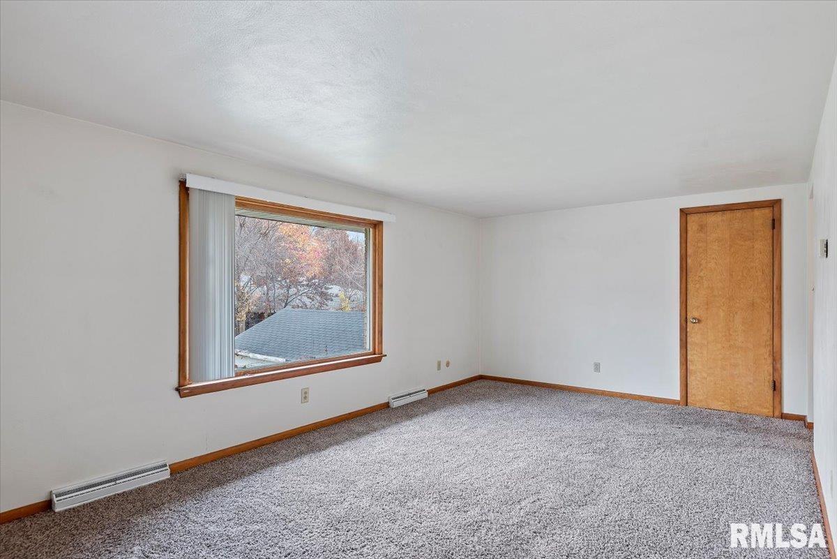 811 West Governor Street Springfield, IL 62704 - Photo 4 of 16