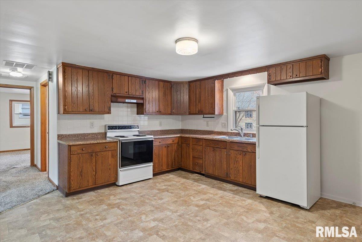 811 West Governor Street Springfield, IL 62704 - Photo 8 of 16