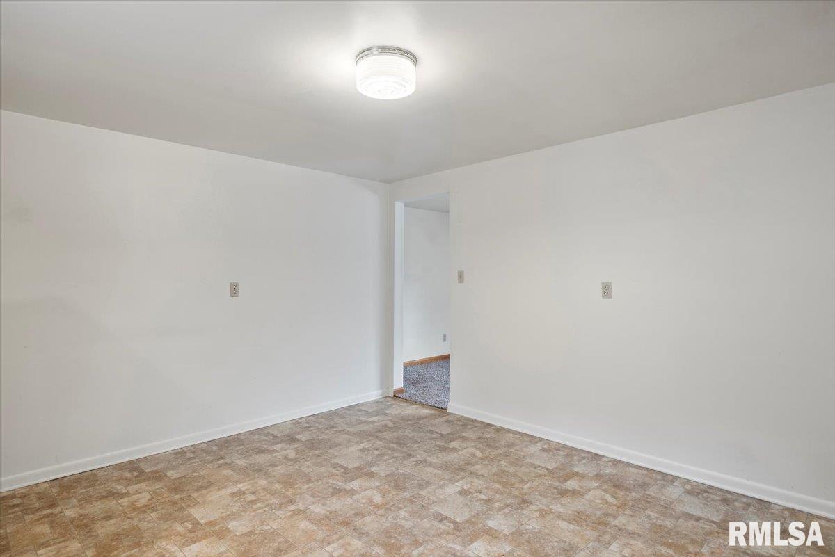 811 West Governor Street Springfield, IL 62704 - Photo 10 of 16