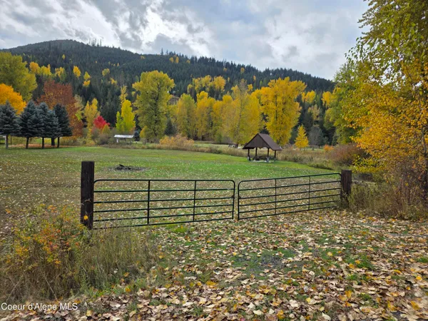 $325,000 | 10755 Old River Road, Kingston, ID 83839