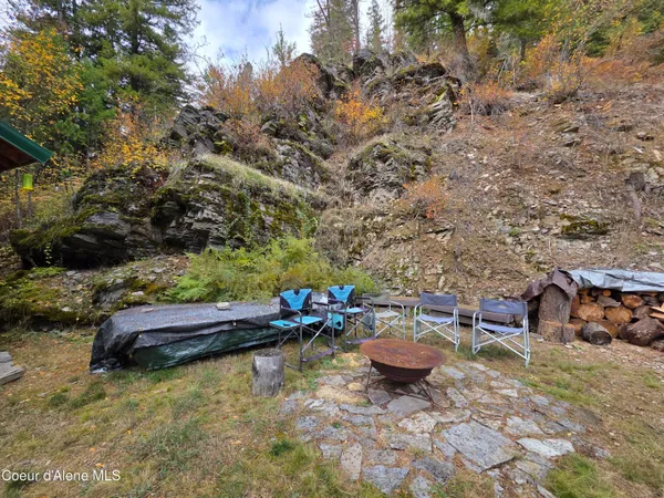 $325,000 | 10755 Old River Road, Kingston, ID 83839