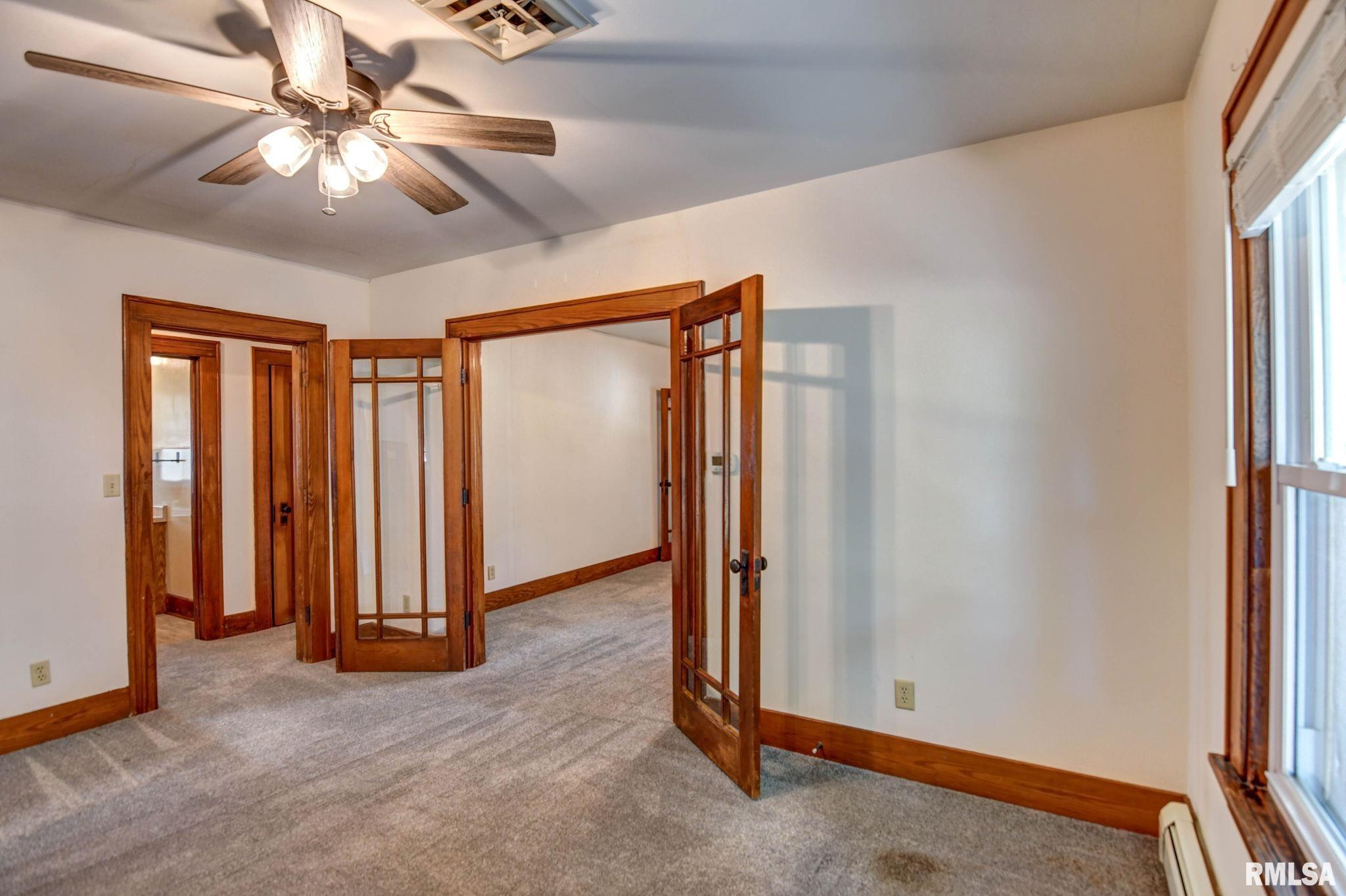 810 North Snodgrass Street Taylorville, IL 62568 - Photo 14 of 43