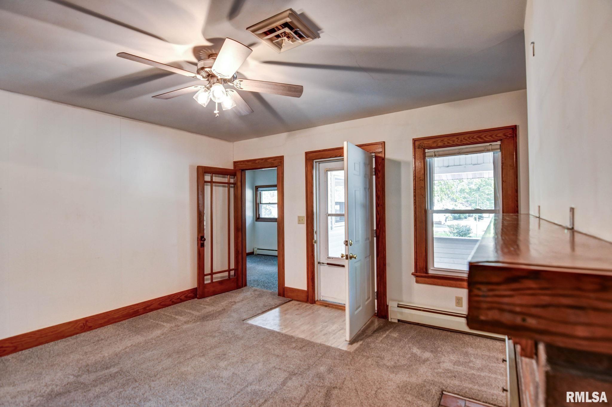 810 North Snodgrass Street Taylorville, IL 62568 - Photo 17 of 43