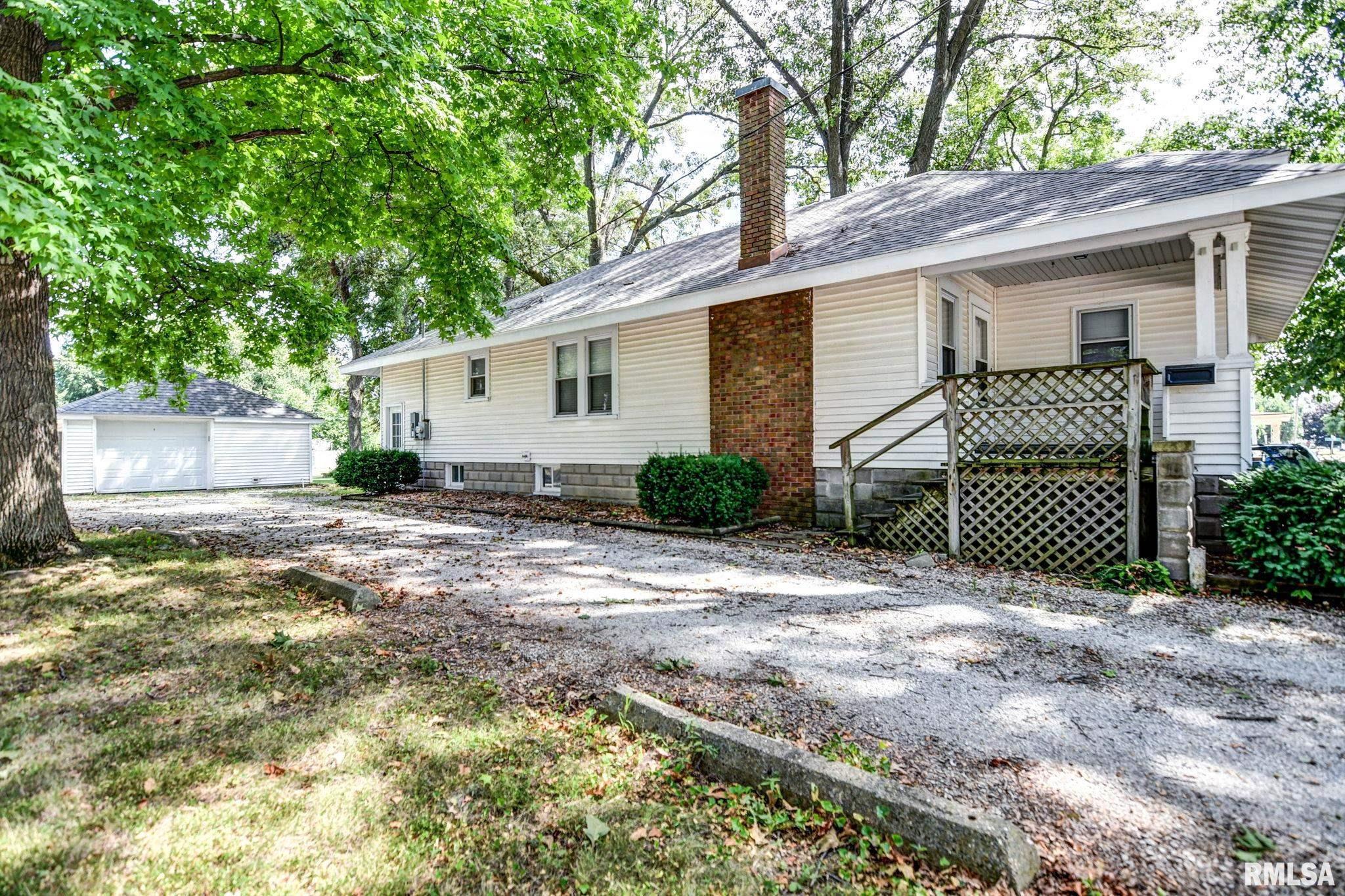 810 North Snodgrass Street Taylorville, IL 62568 - Photo 23 of 43