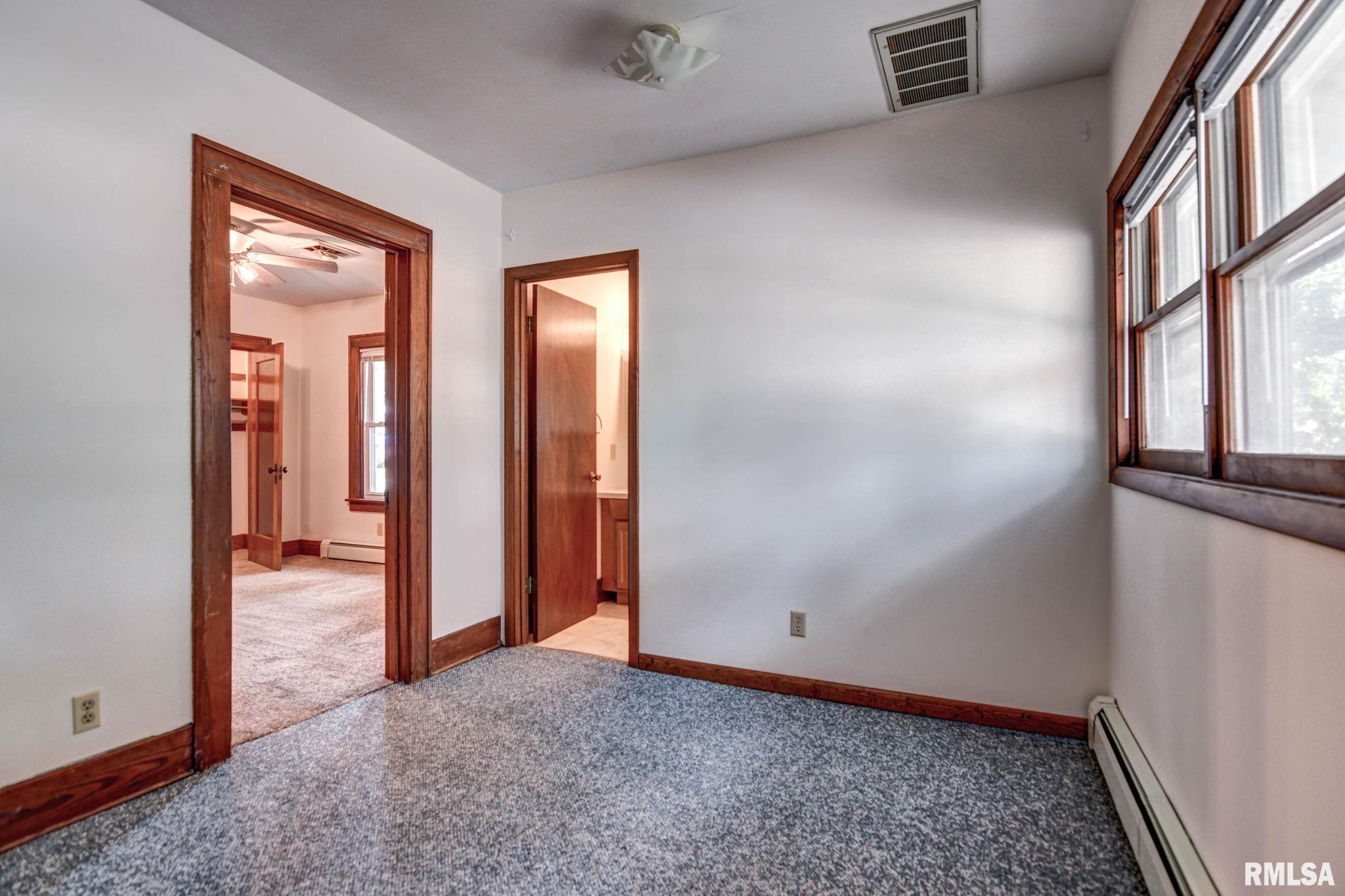 810 North Snodgrass Street Taylorville, IL 62568 - Photo 33 of 43