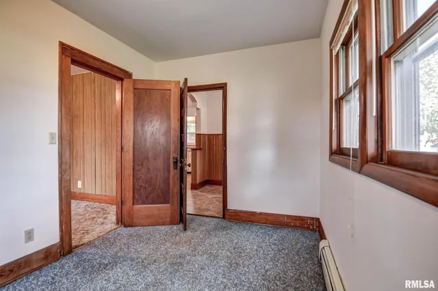 $139,900 | 810 North Snodgrass Street, Taylorville, IL 62568