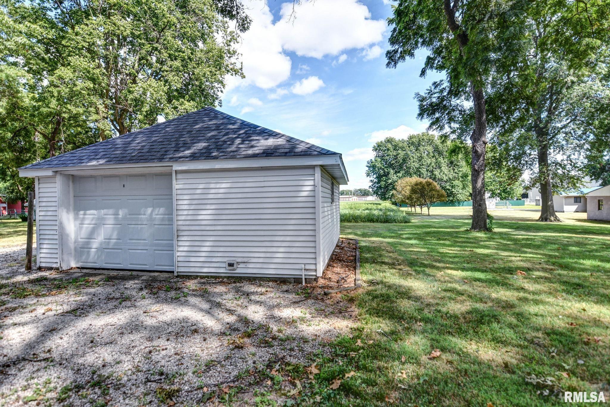 810 North Snodgrass Street Taylorville, IL 62568 - Photo 41 of 43