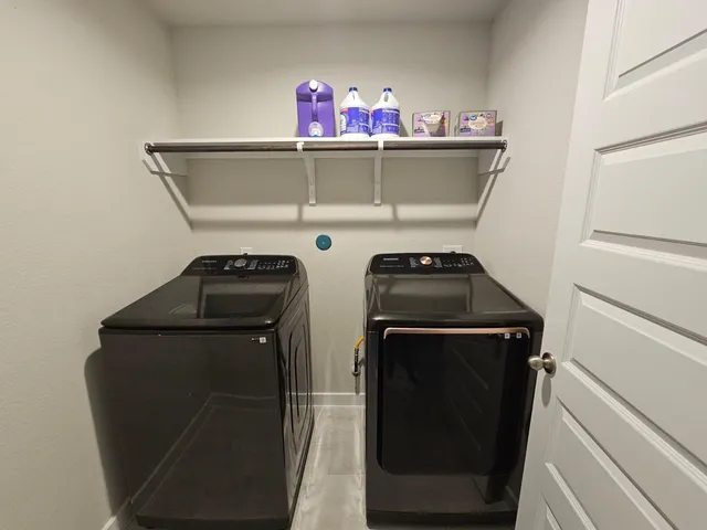 a close up of a washer and dryer