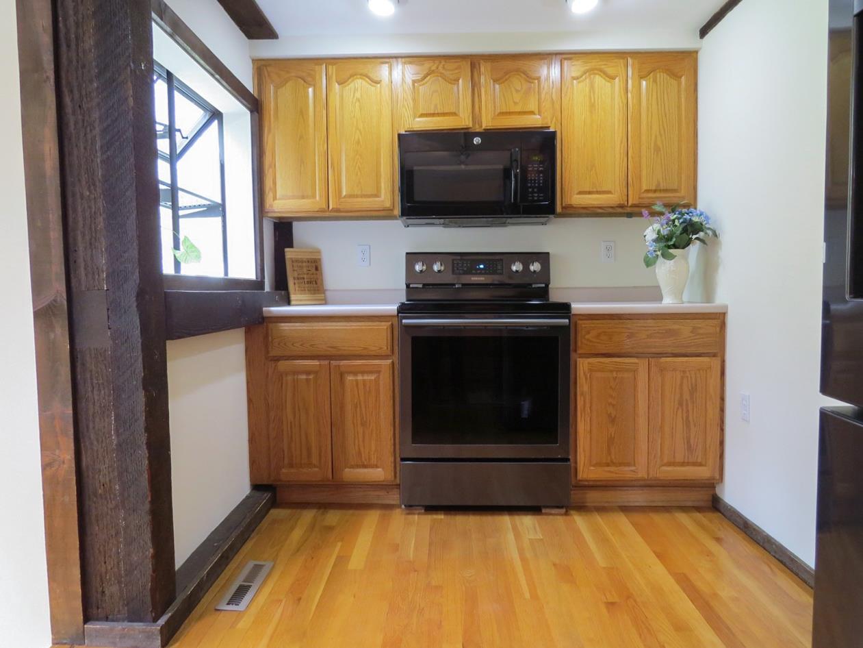 196 South Merrimack Road Hollis, NH 03049 - Photo 12 of 40