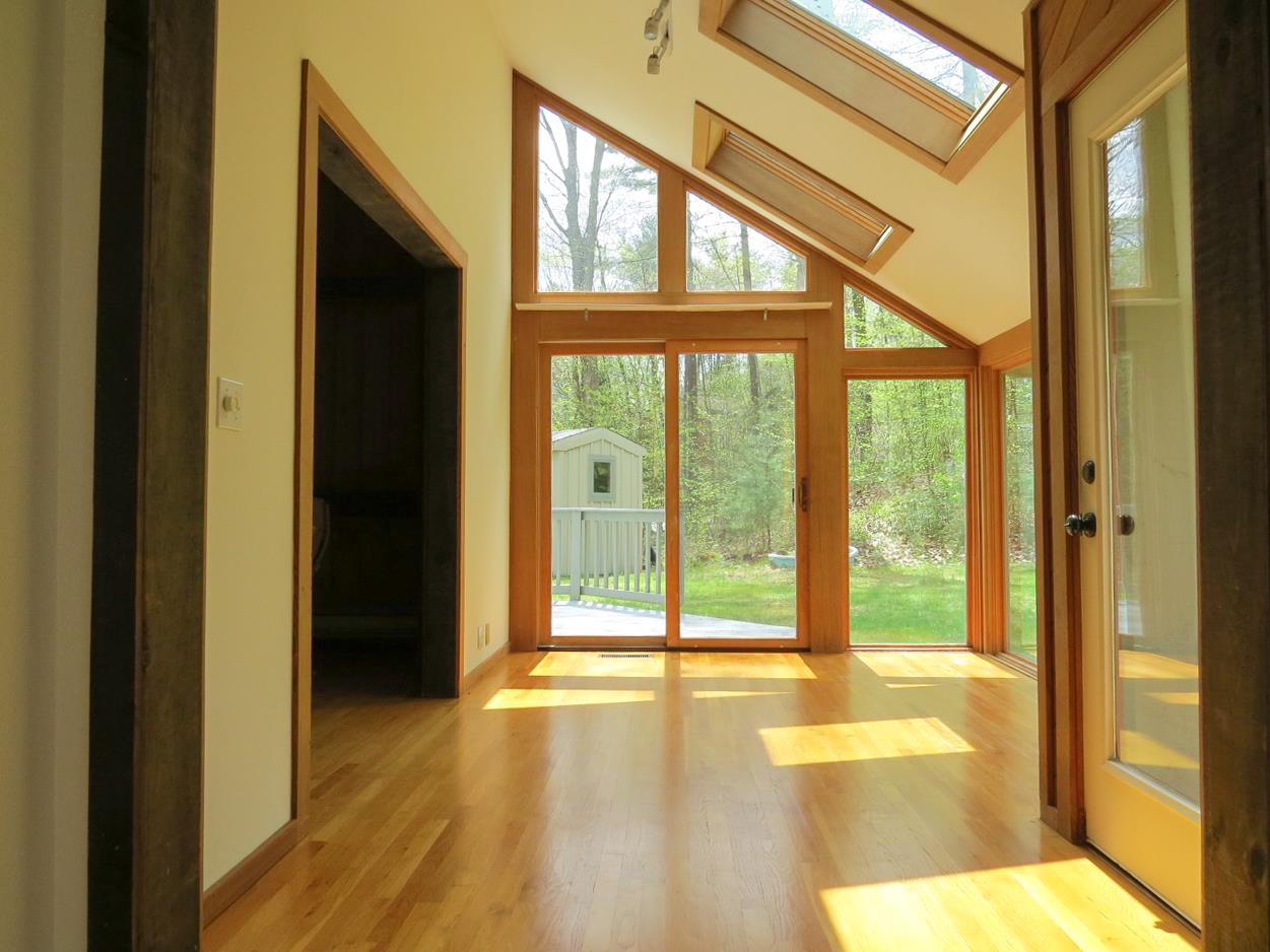 196 South Merrimack Road Hollis, NH 03049 - Photo 8 of 40