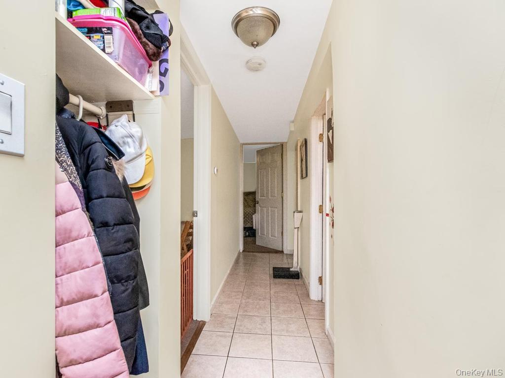 4004 Rombouts Avenue Bronx, NY 10466 - Photo 32 of 37
