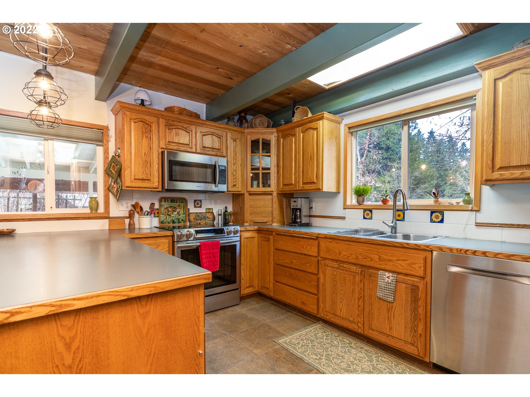 1600 Bennett Creek Road Cottage Grove, OR 97424 - Photo 8 of 32 Gallery Image 8