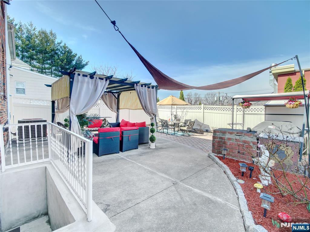 569 Monroe Place Ridgefield, NJ 07657 - Photo 24 of 26