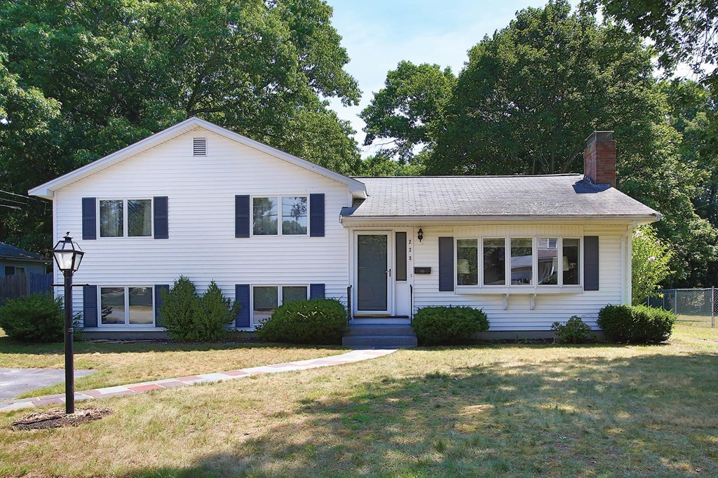228 Valley Road Needham, MA 02492 - Photo 1 of 7 Gallery Image 1