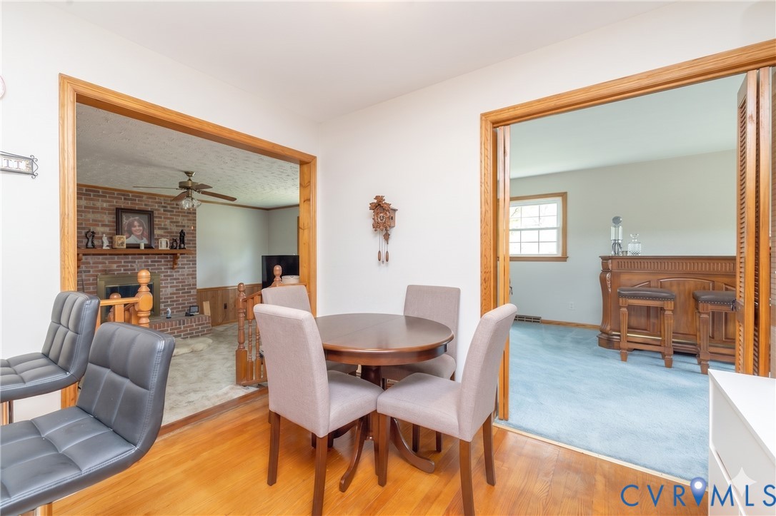 712 Keswick Road Colonial Heights, VA 23834 - Photo 13 of 34 a dining room with furniture and window