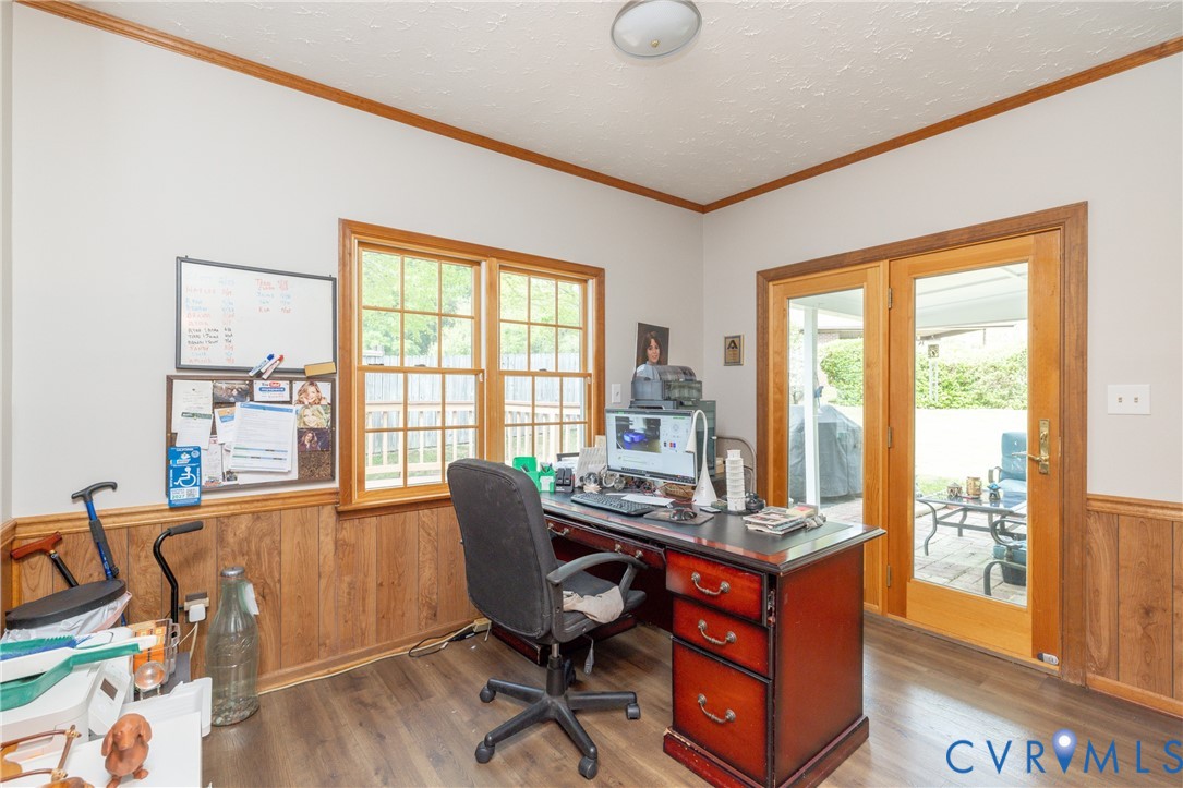 712 Keswick Road Colonial Heights, VA 23834 - Photo 28 of 34 a view of a workspace with furniture and a window