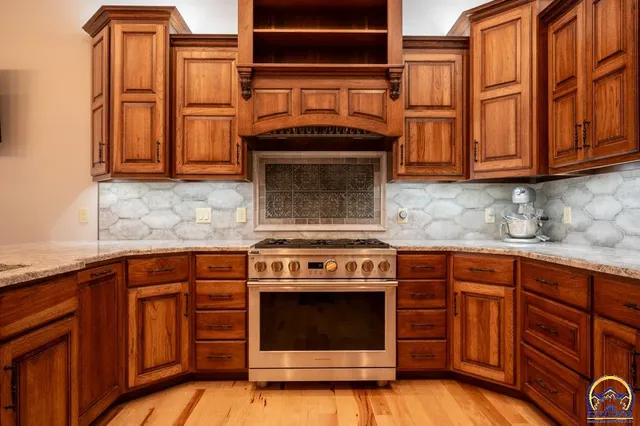 $825,000 | 7630 Southeast Berryton Road, Berryton, KS 66409