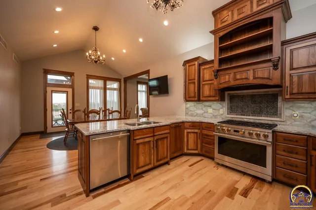 $1,150,000 | 7630 Southeast Berryton Road, Berryton, KS 66409