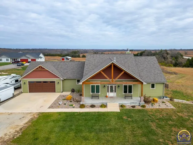 $1,150,000 | 7630 Southeast Berryton Road, Berryton, KS 66409