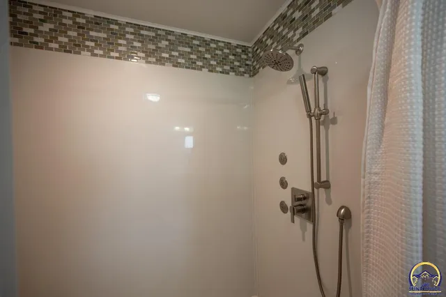 $1,150,000 | 7630 Southeast Berryton Road, Berryton, KS 66409